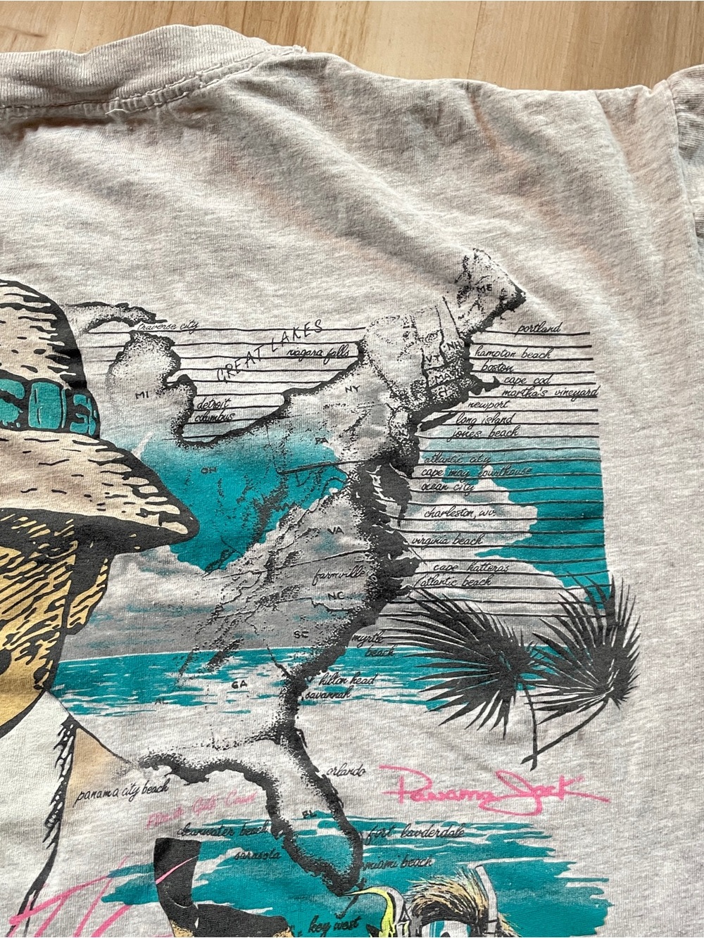 Vintage Graphic Panama Jack Tee with Teal “vacation time” Accent - Picture 12 of 13